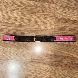 EUC Vineyard Vines Pink and Brown Belt with Ocean Motif